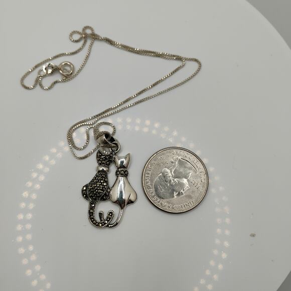 Cat Lovers Marcasite and 925 sterling on 18-inch Box Chain - Picture 4 of 5